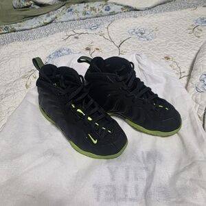 Kids NIKE foamsite Black And Green